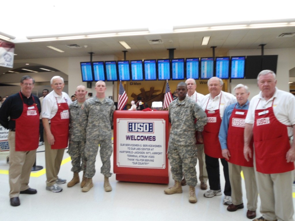 Vietnam veterans serving troops in Atlanta airport